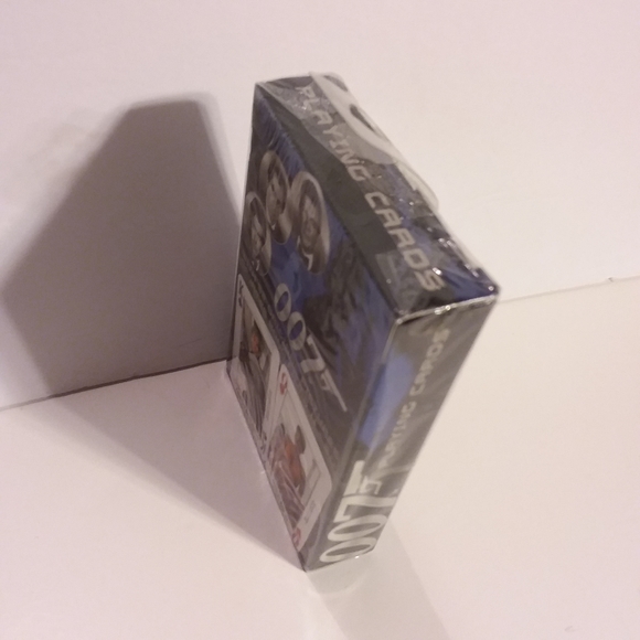 Set of James Bond Cards - Picture 4 of 7